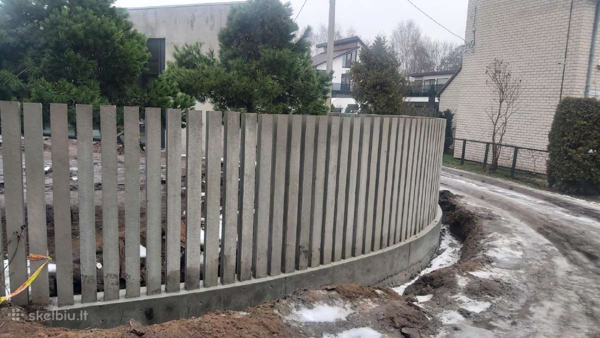 Tvoros stulpas betono šukinė tvora - nuotraukos Nr. 17