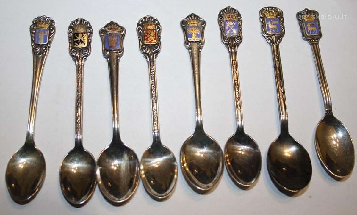 Parduodu arbatinius šaukštelius 8 vnt.