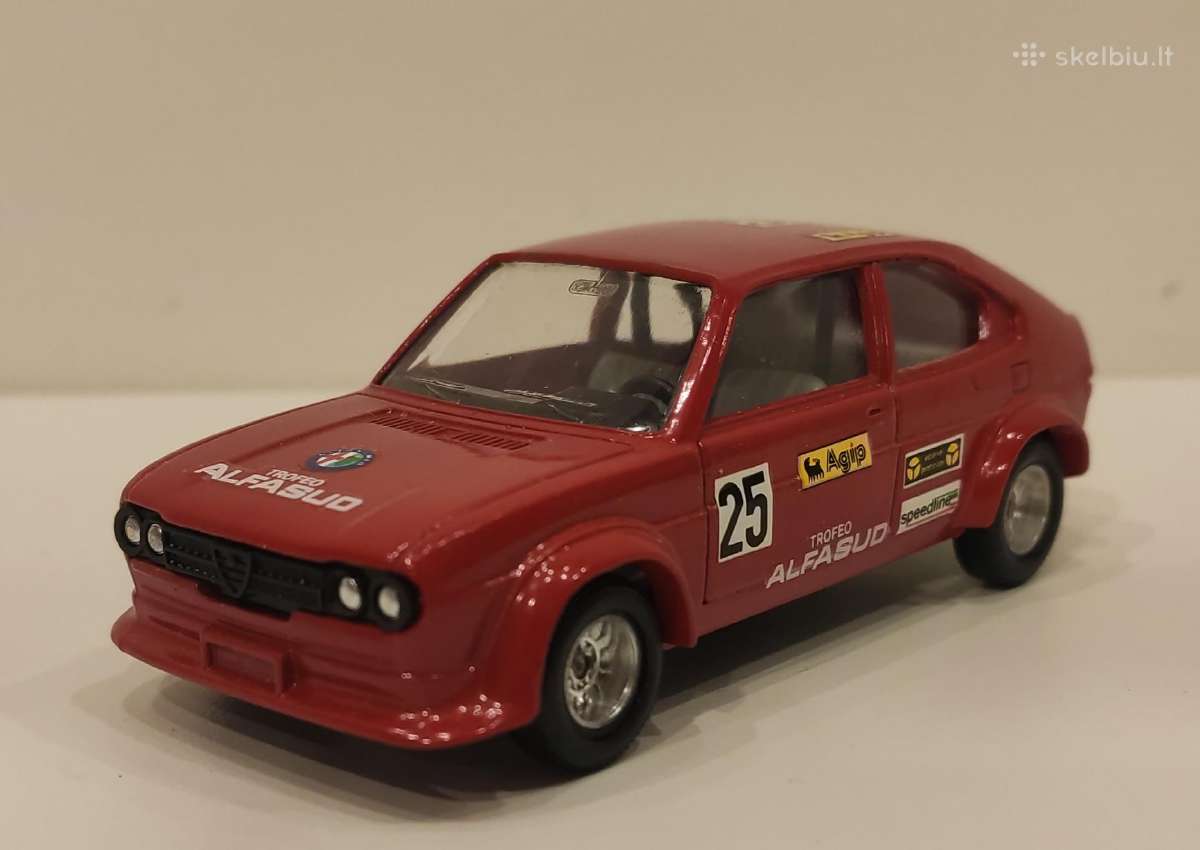 Solido 1:43 kolekciniai modeliukai