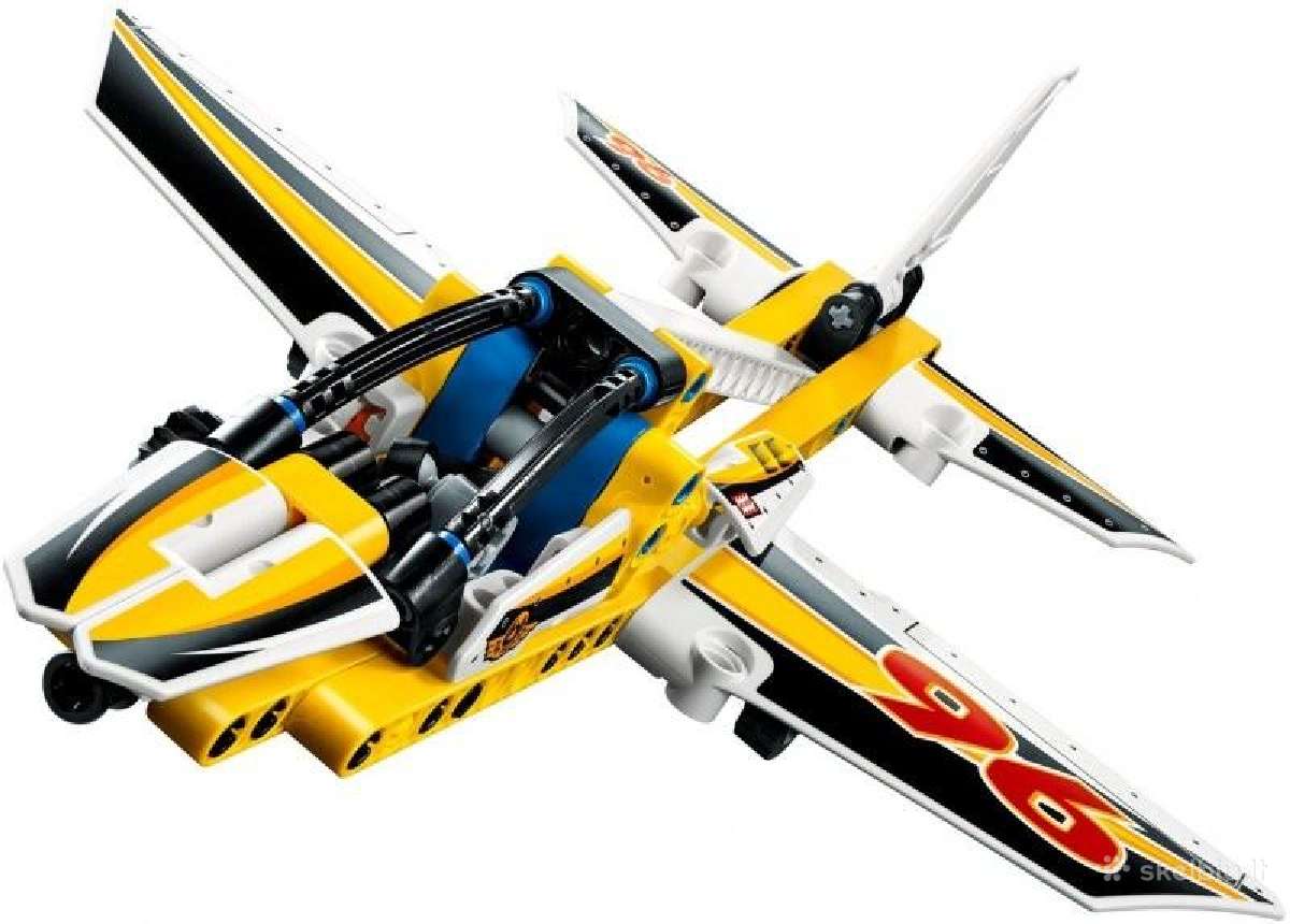 Lego technic 42044 lėktuvas