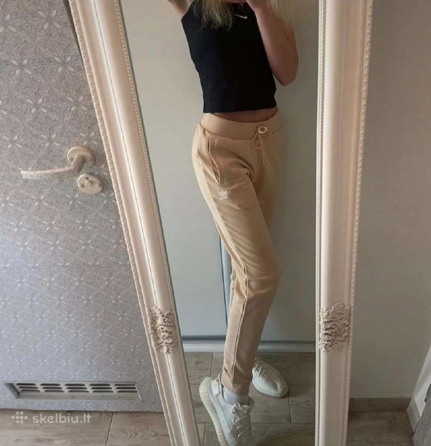 Nedėvėtos Adidas kelnės