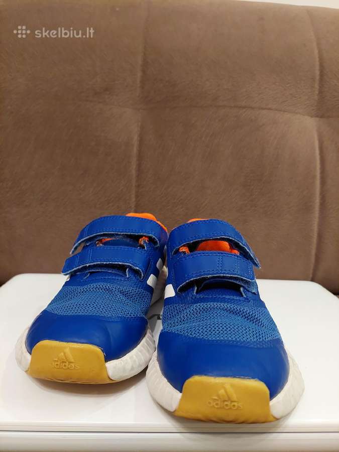 Adidas kedai berniukui
