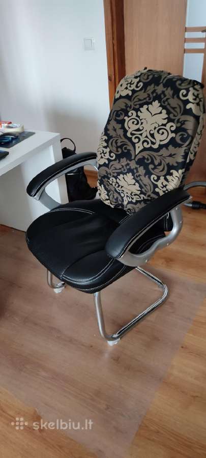 Nauja kėdė odiniu apvalkalu