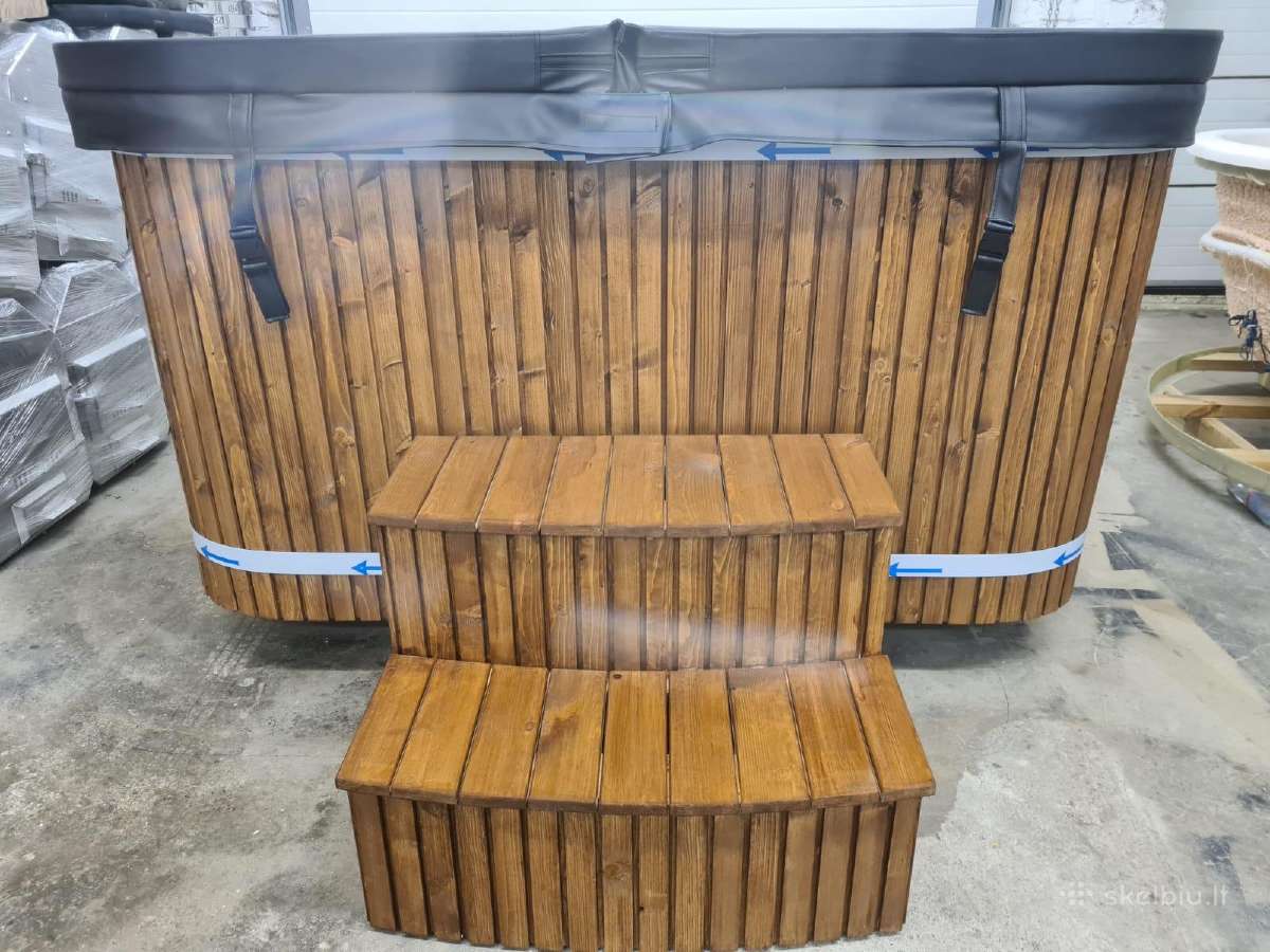 Kubilas , jacuzzi, keturkampis