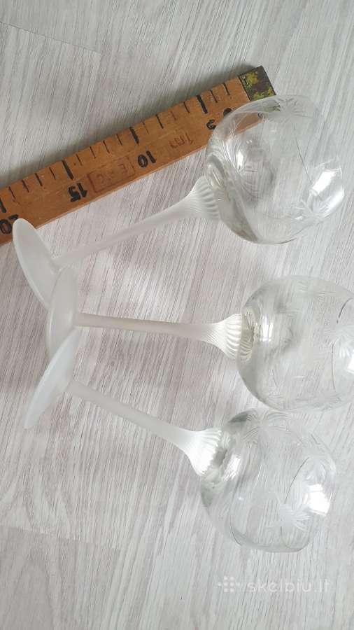 Taurės ant kojelės - nuotraukos Nr. 4