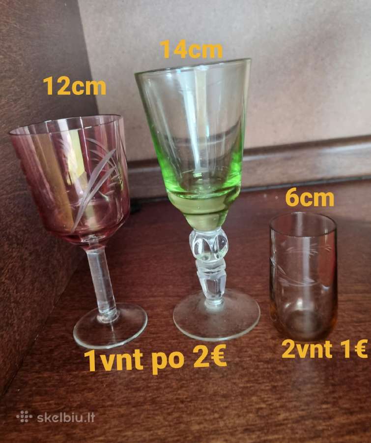 Įvairūs stikliukai