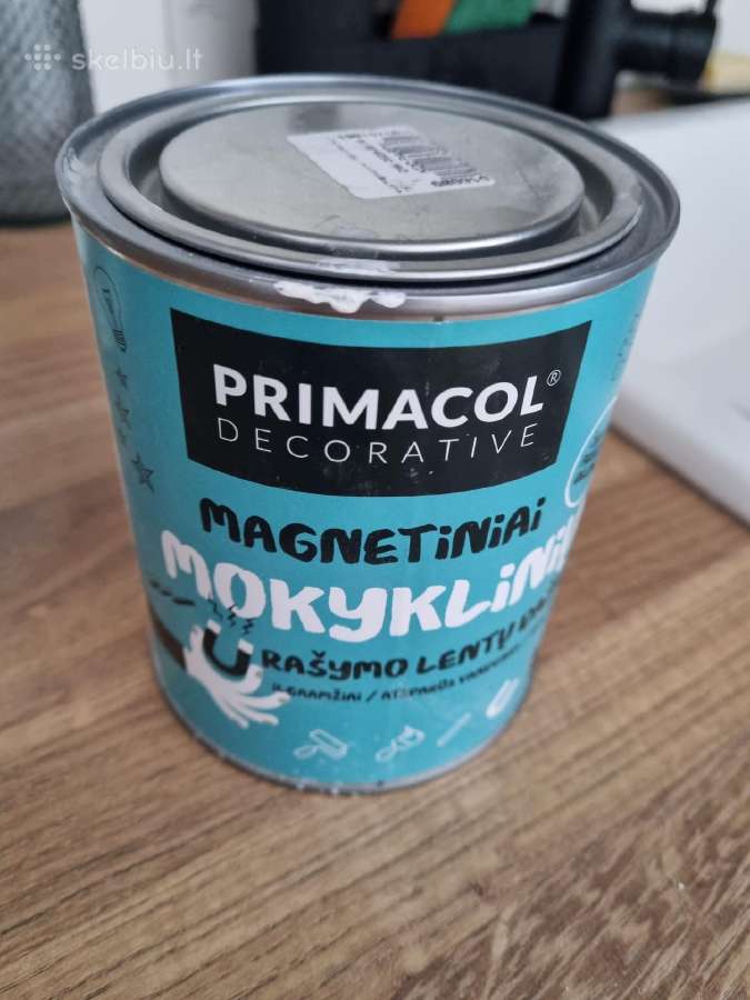 Magnetiniai juodi dažai