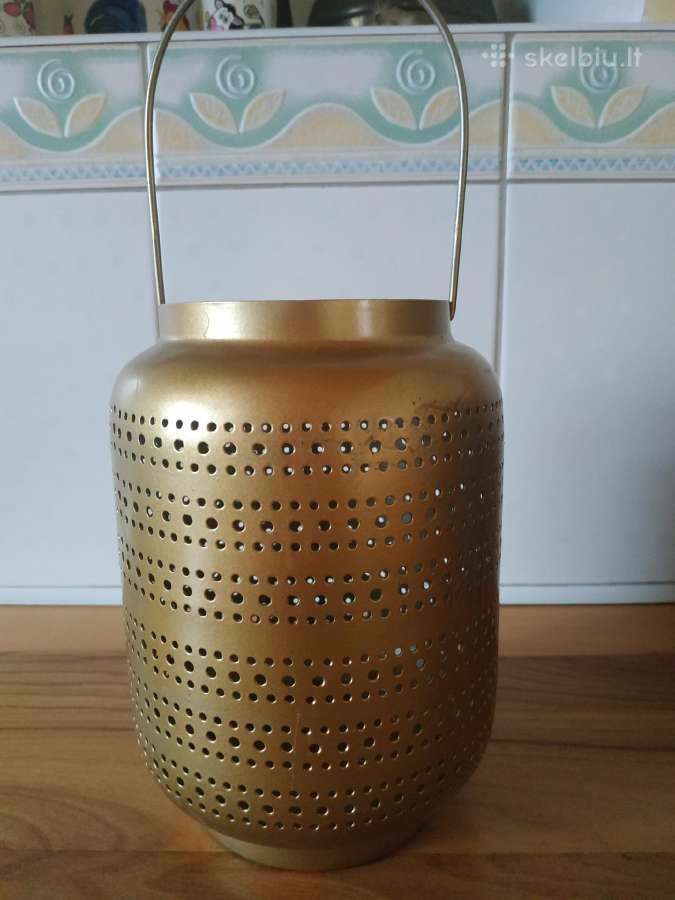 Vokiška žalvarinė žvakidė