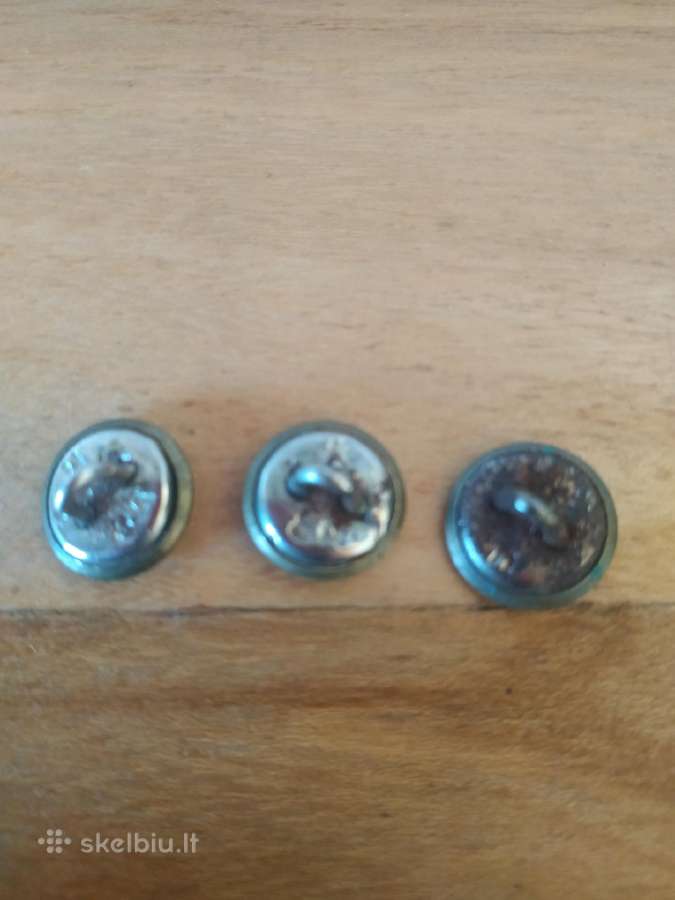Metalinės sagos su tarybine simbolika - nuotraukos Nr. 4