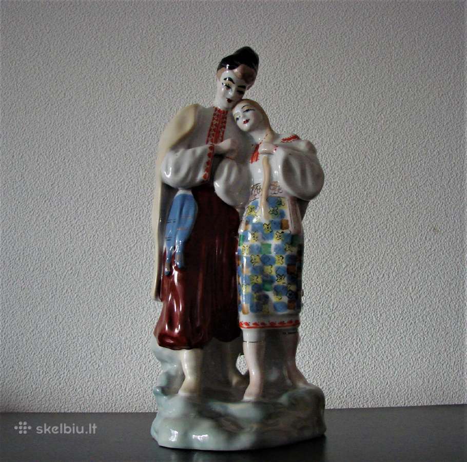 Skulptūrėlė Porelė įsimylėjusių .