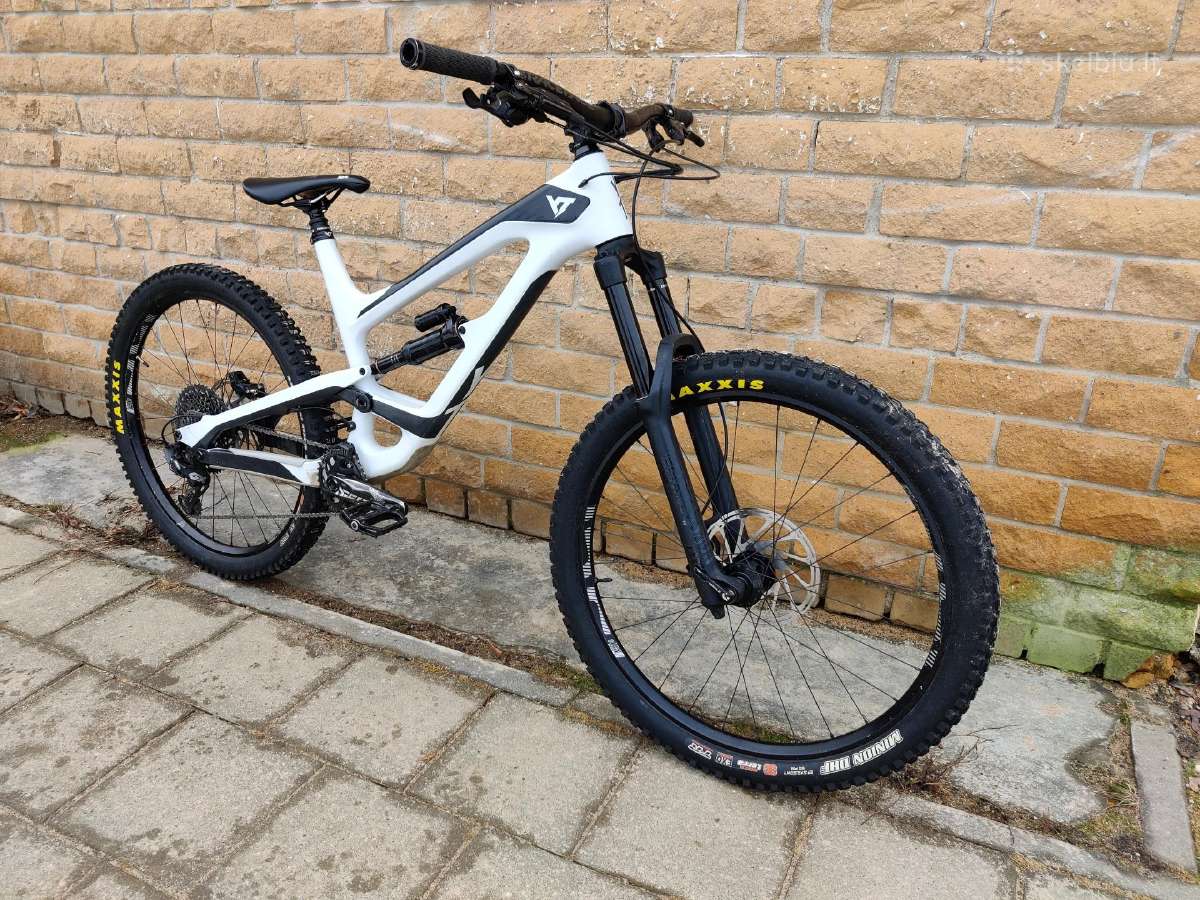 Yt Capra Pro Cf Xl Enduro Skelbiu Lt