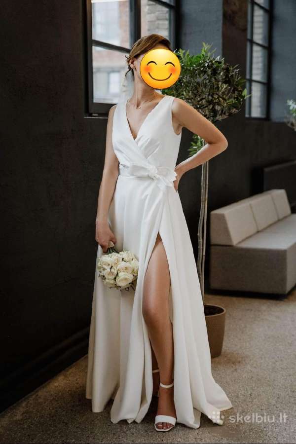 Elegantiška vestuvinė suknelė - nuotraukos Nr. 5