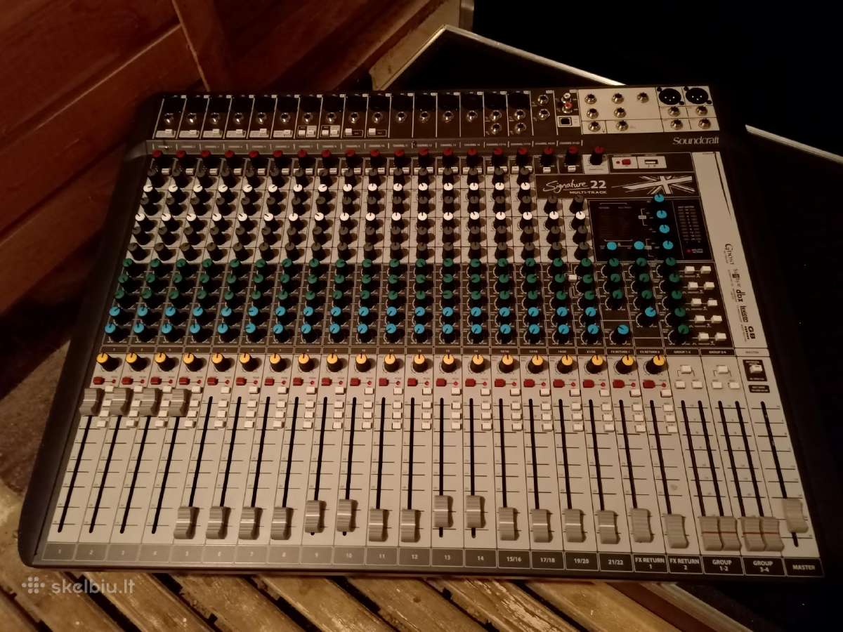 Soundcraft signature 22 mtk + dėklas