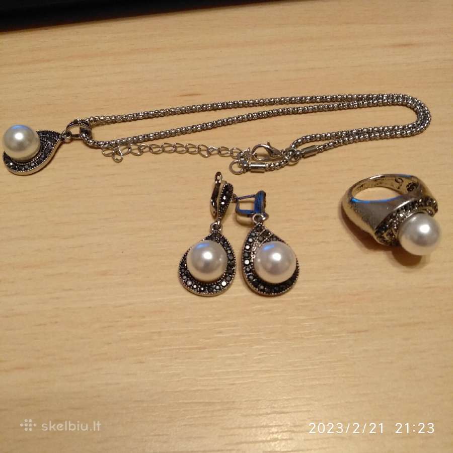 Papuošalų rinkinys /bižuterija