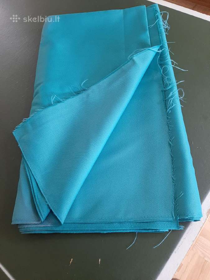 Vilnonė paltinė medžiaga ir dvi plonos medžiagos - nuotraukos Nr. 8