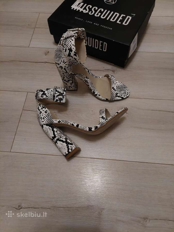 Bateliai aukštakulniai