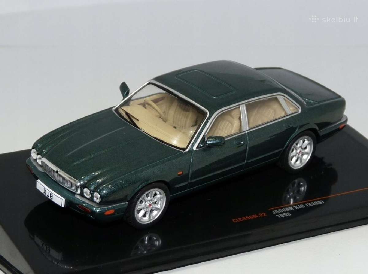 Jaguar Xj8