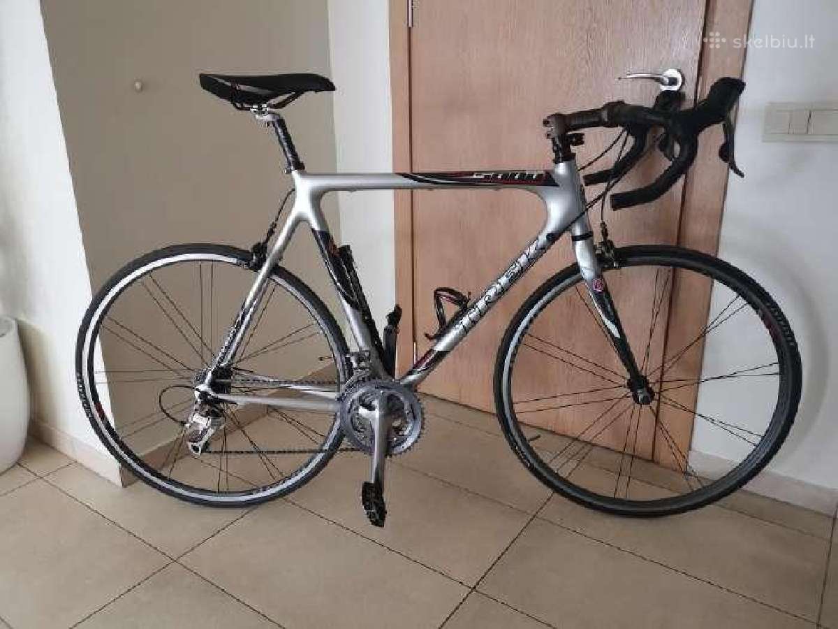 Karboninis Trek (ultegra 30 pavarų)