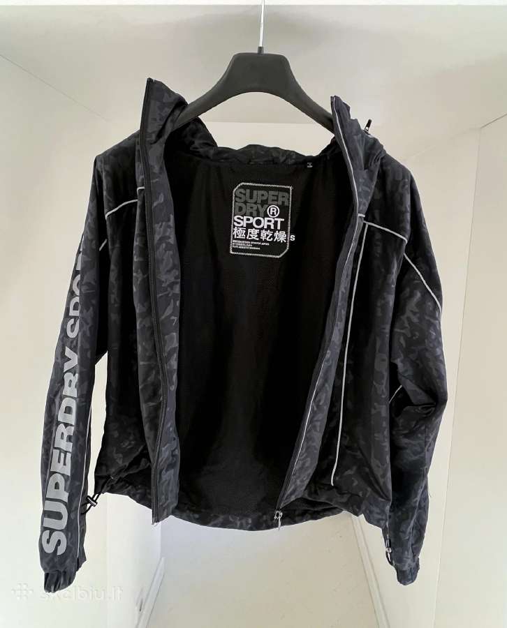 Superdry sportinė striukė