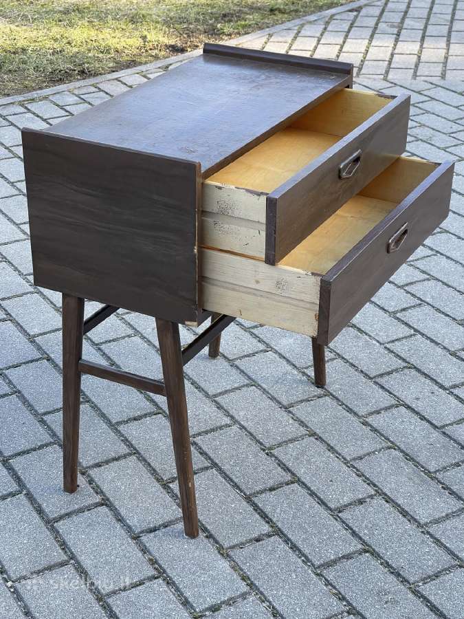 Mid century laikmecio tikmedzio komodele - nuotraukos Nr. 2