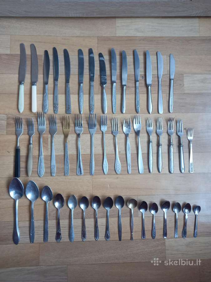 Stalo įrankių kolekcija.