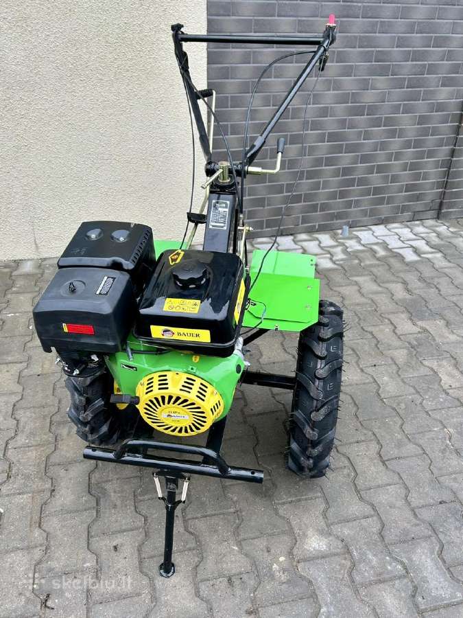 Galingas motoblokas su priedais - nuotraukos Nr. 3