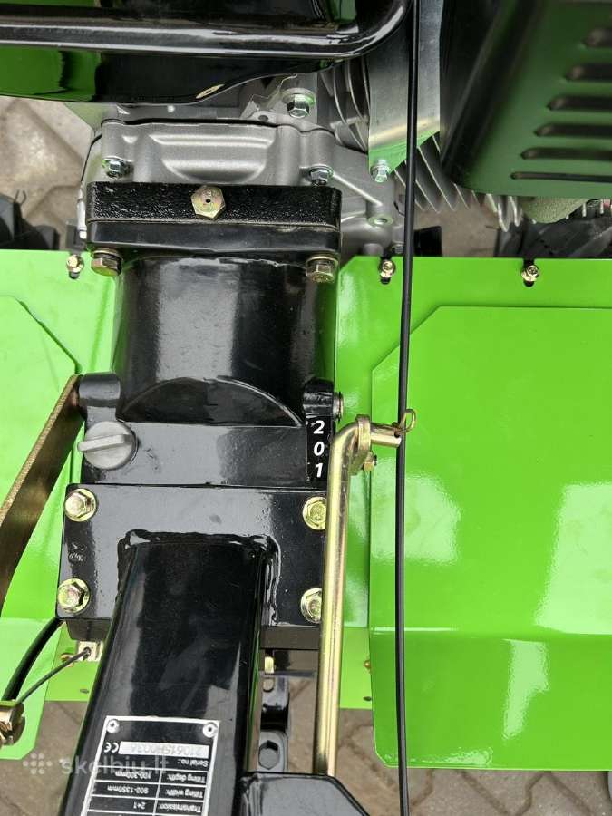 Galingas motoblokas su priedais - nuotraukos Nr. 11