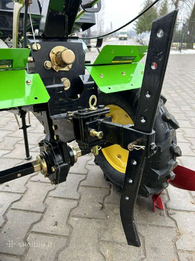 Galingas motoblokas su priedais - nuotraukos Nr. 14