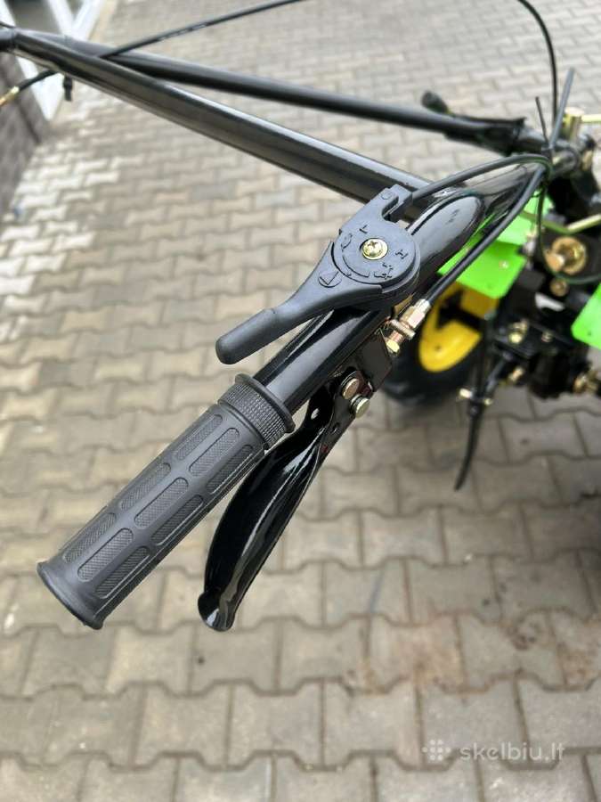 Galingas motoblokas su priedais - nuotraukos Nr. 13