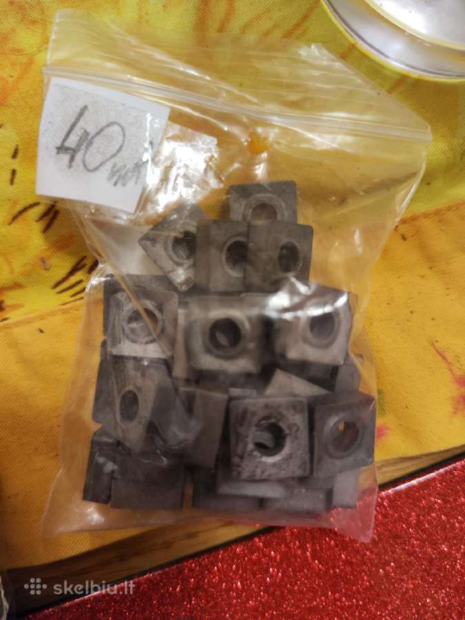 Naujos Tekinimo plokštelės prisukamos 12 mm 64 vnt