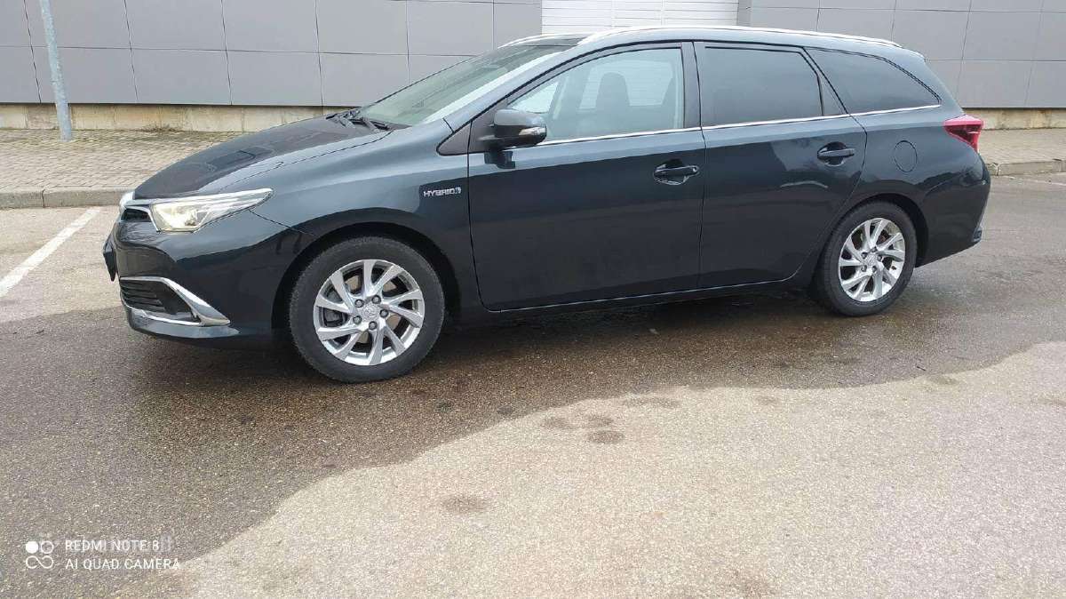 Toyota prius nuoma - nuotraukos Nr. 3