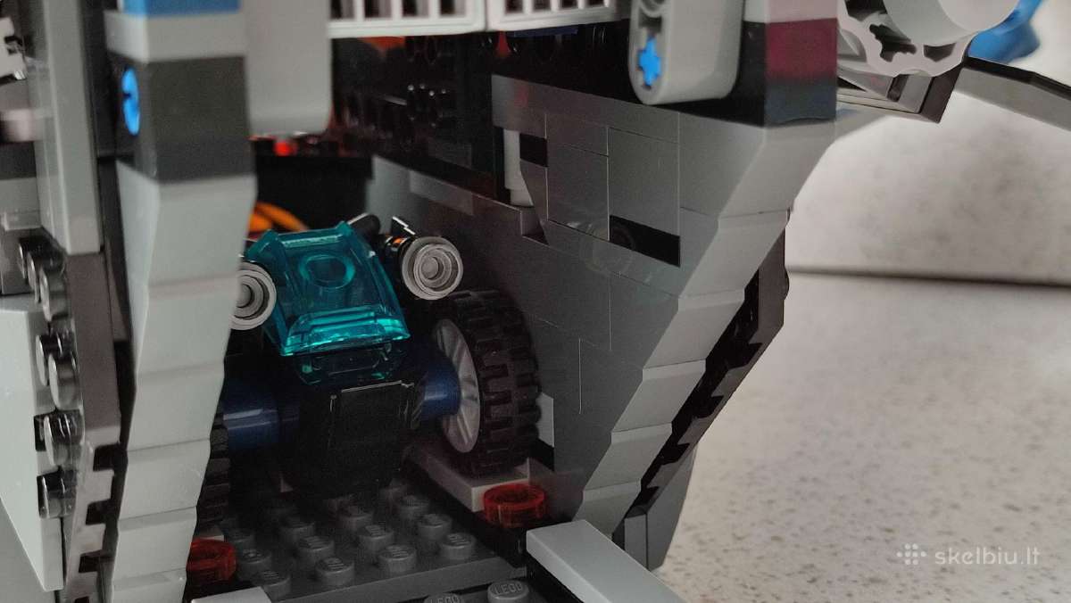Lego Super Heroes 76126 Keršytojų Quinjet - nuotraukos Nr. 9