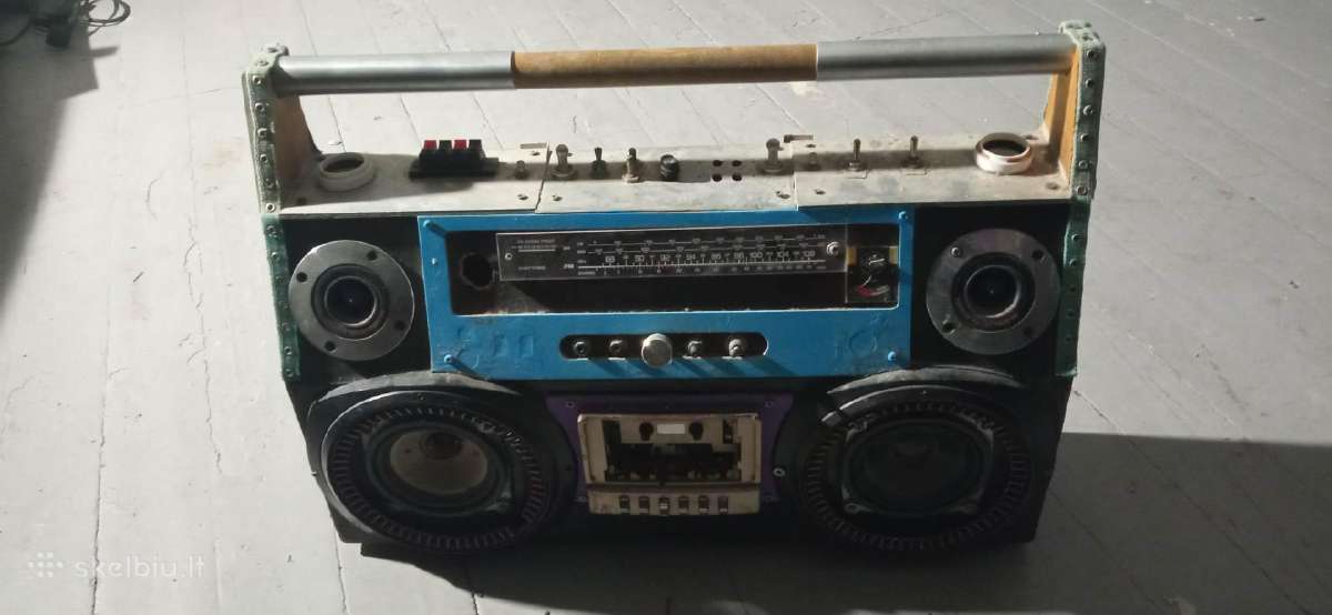 Savadarbe kolonele Boombox