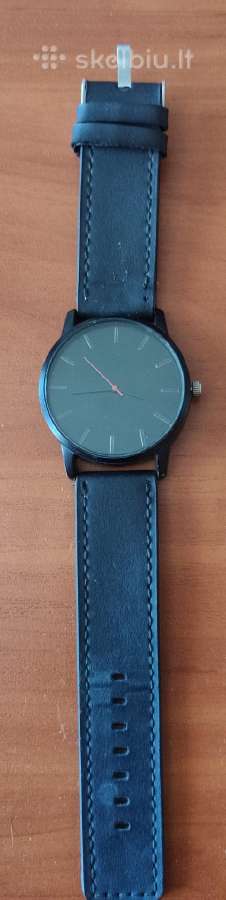 Minimalistinis laikrodis juodas