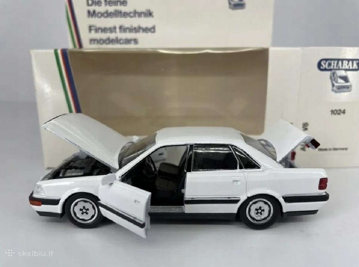 Audi 100 V8