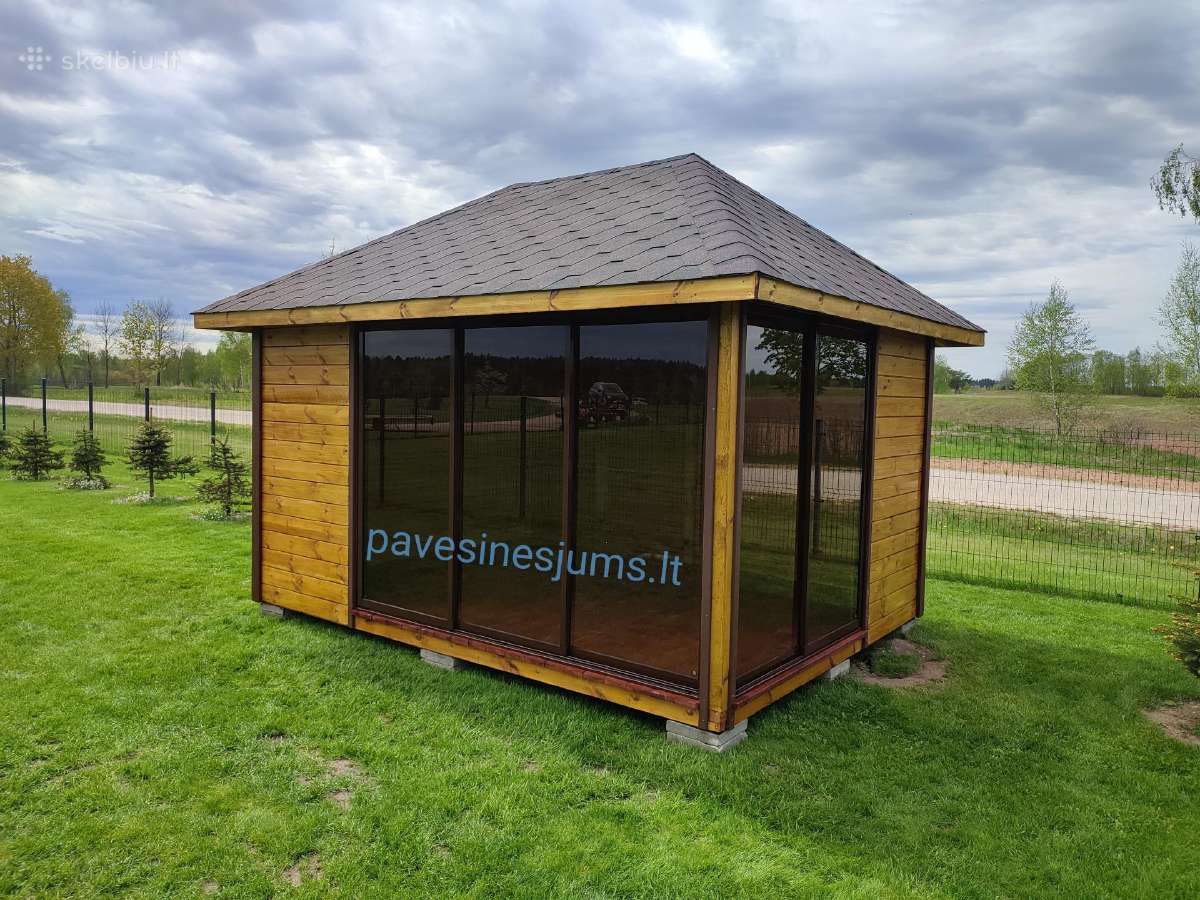Pavėsinė su stumdoma langų sistema
