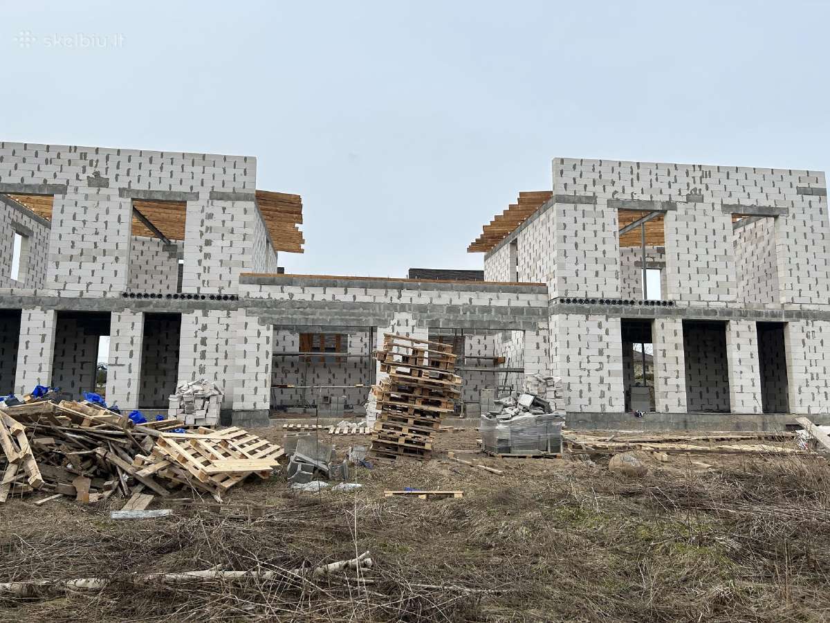 Statybininkai iesko darba - nuotraukos Nr. 22