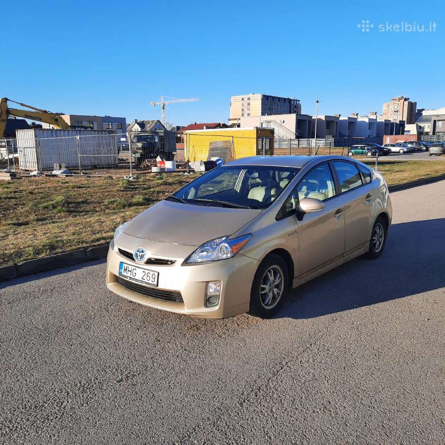Toyota Prijus ,plius nuoma - nuotraukos Nr. 2