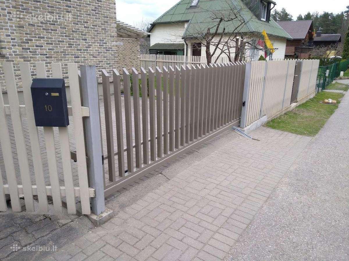 Stumdomi kiemo vartai "Šukos"