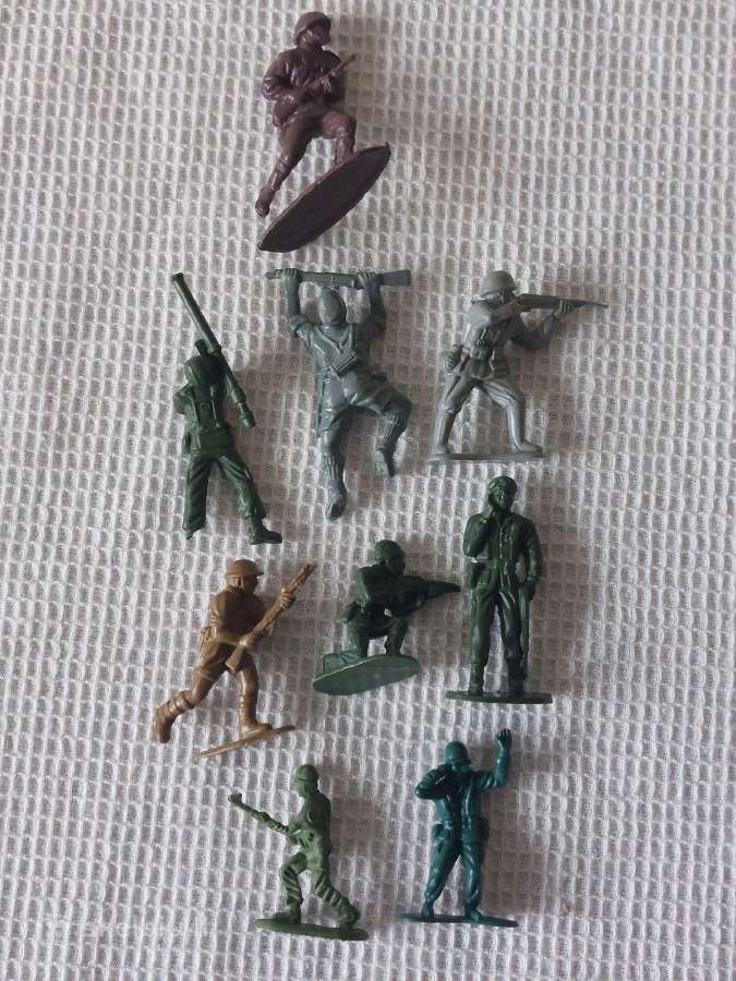 Parduodu kareivėlius .Skelbimas Nr.5