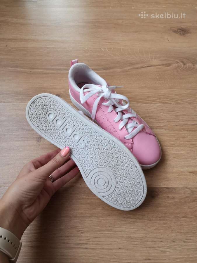 Adidas kedai - nuotraukos Nr. 4