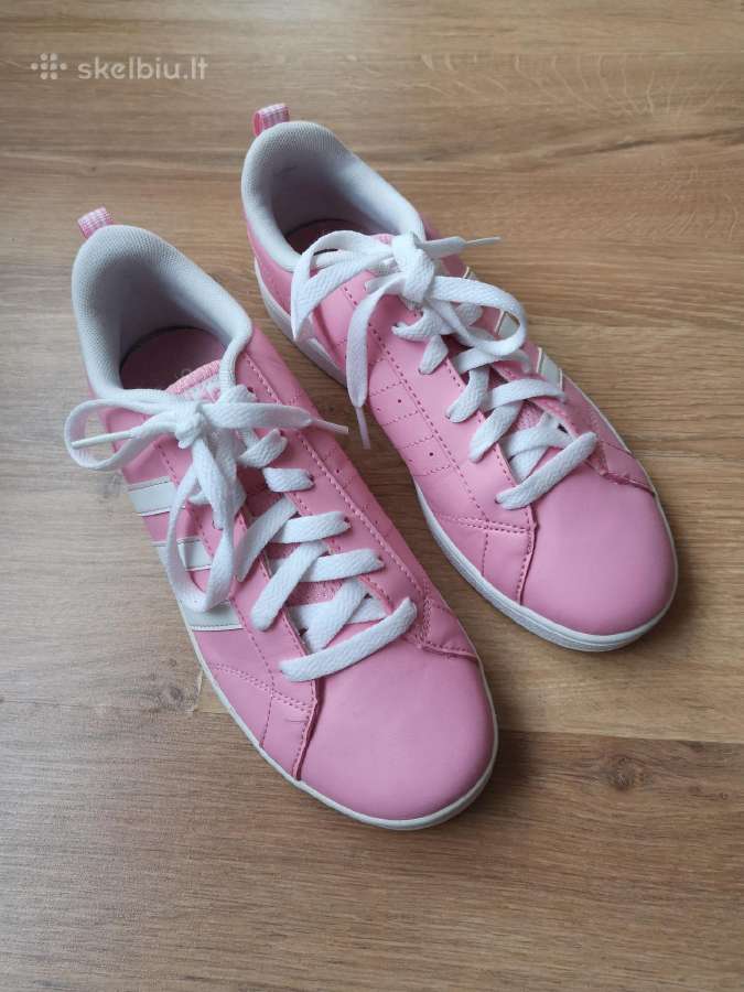 Adidas kedai - nuotraukos Nr. 5