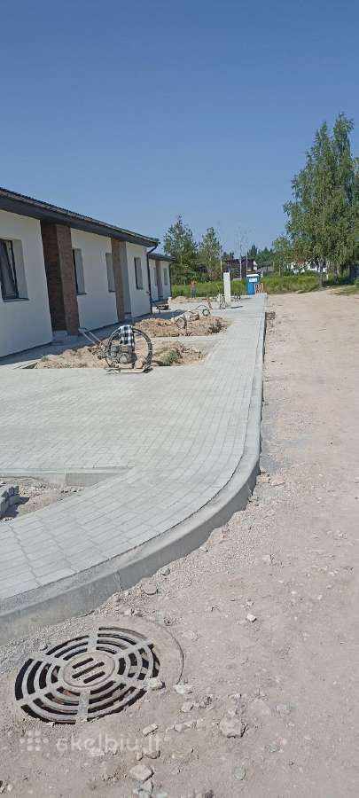 Trinkeliu klojimas ir kiti aplinkotvarkos darbai - nuotraukos Nr. 13