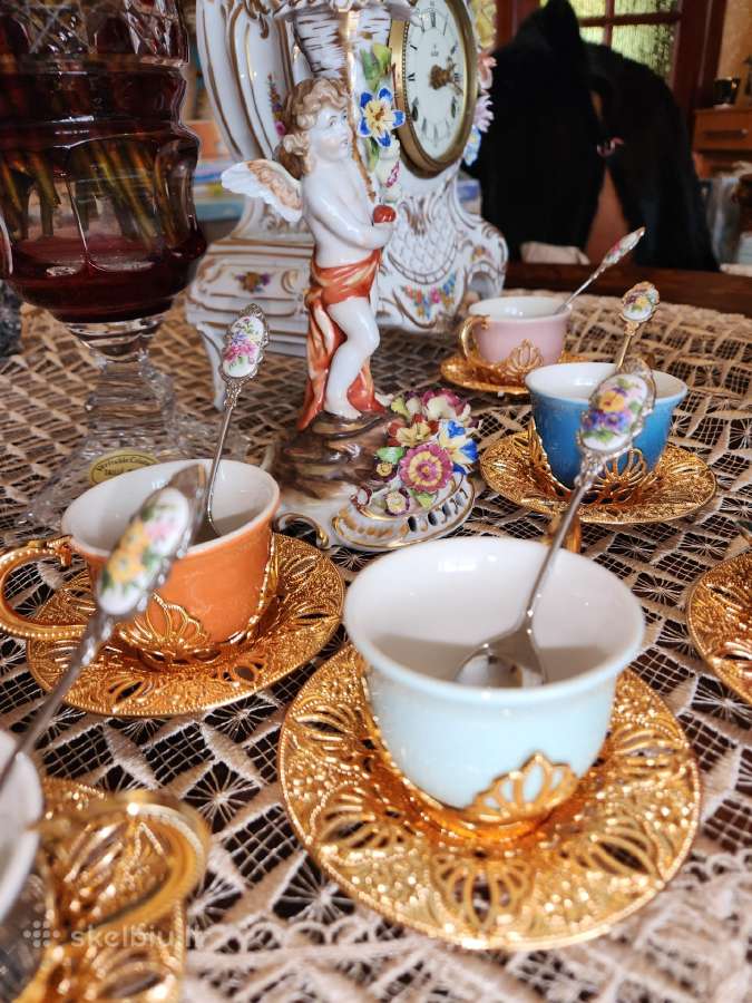 Puodukai Ekspresiukai
