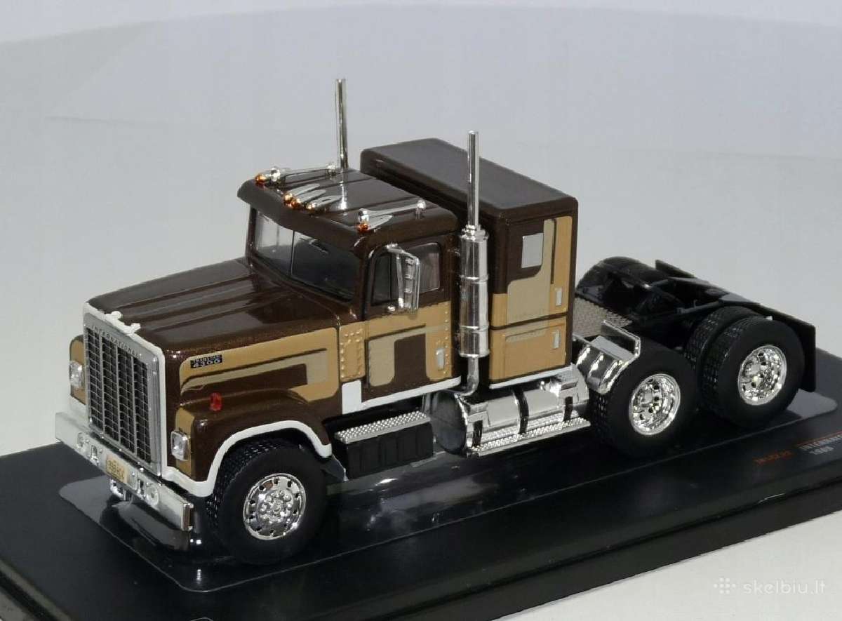 International Transtar 4300