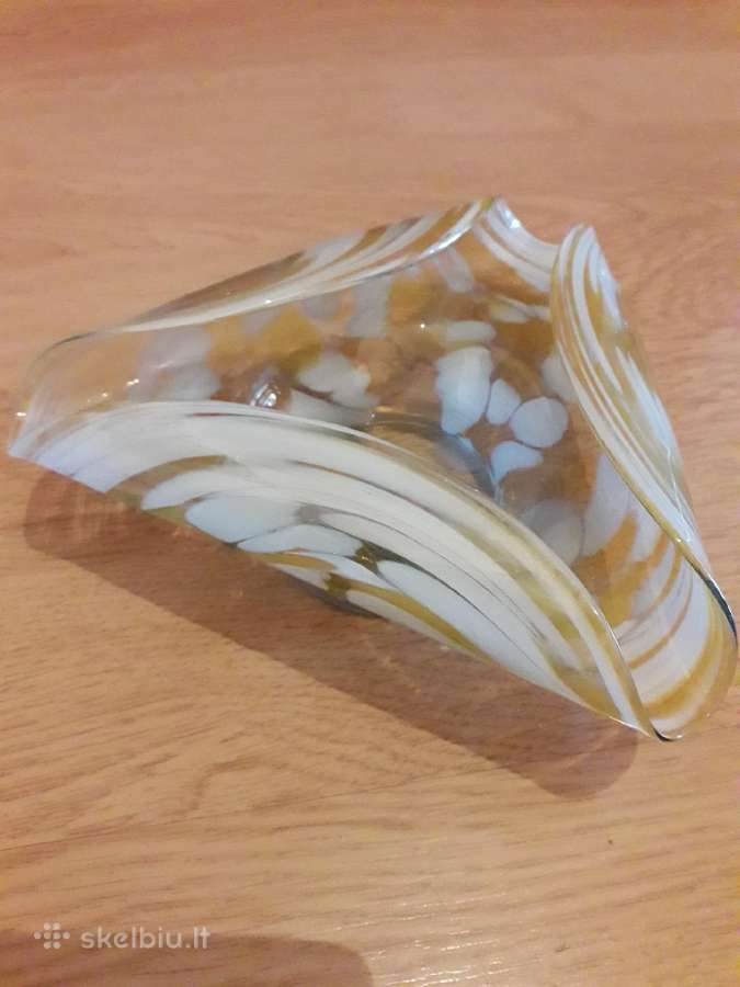 Antikvaras spalvoto stiklo indai, peleninės