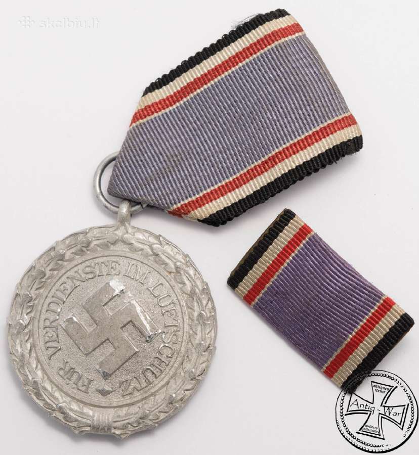 Trečiojo Reicho ''Luftschutz'' medalis + kaladėlė