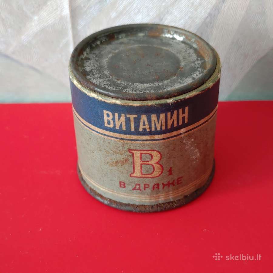 Sena 1961 m. dėžutė nuo vitamynų.