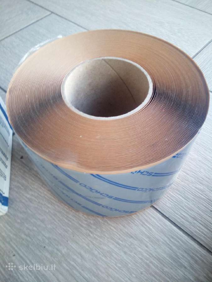 Aluminio pagrindo lipni juosta.