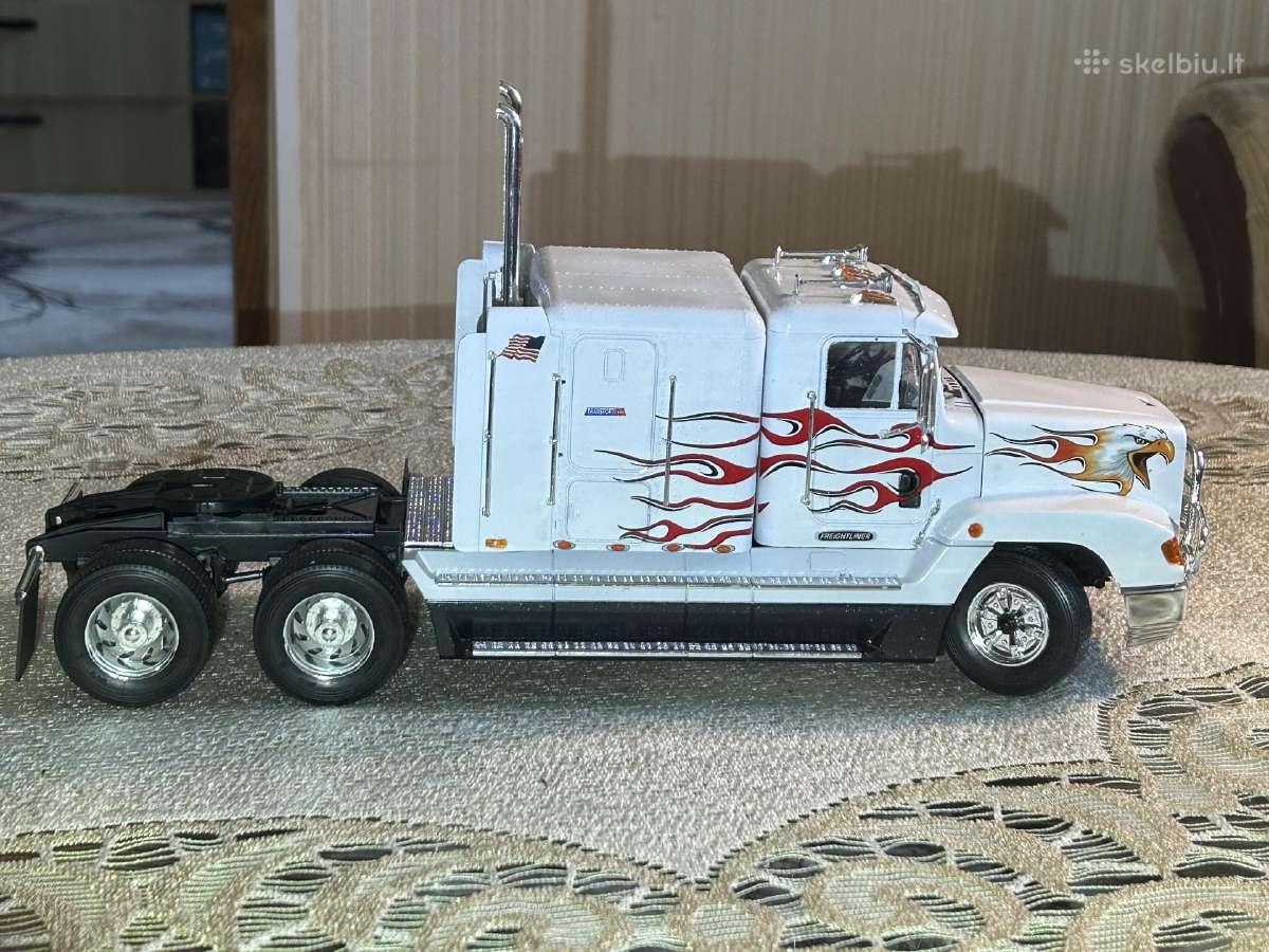 Parduodu modeli Freightliner Fld 120 Special - nuotraukos Nr. 3